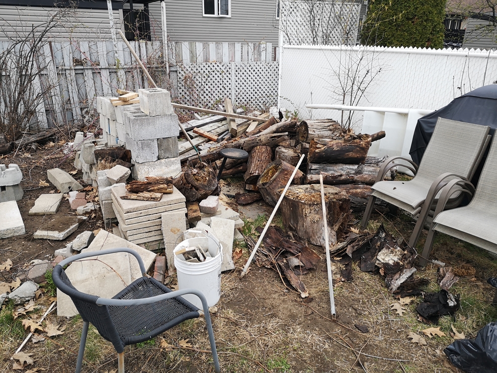 Top 5 Benefits of Hiring a Junk Removal Company for Your Rental Property Cleanout